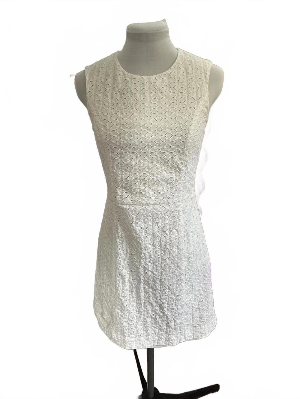 Coastal Chic Theory Eyelet Dress – White Lace – Size 4